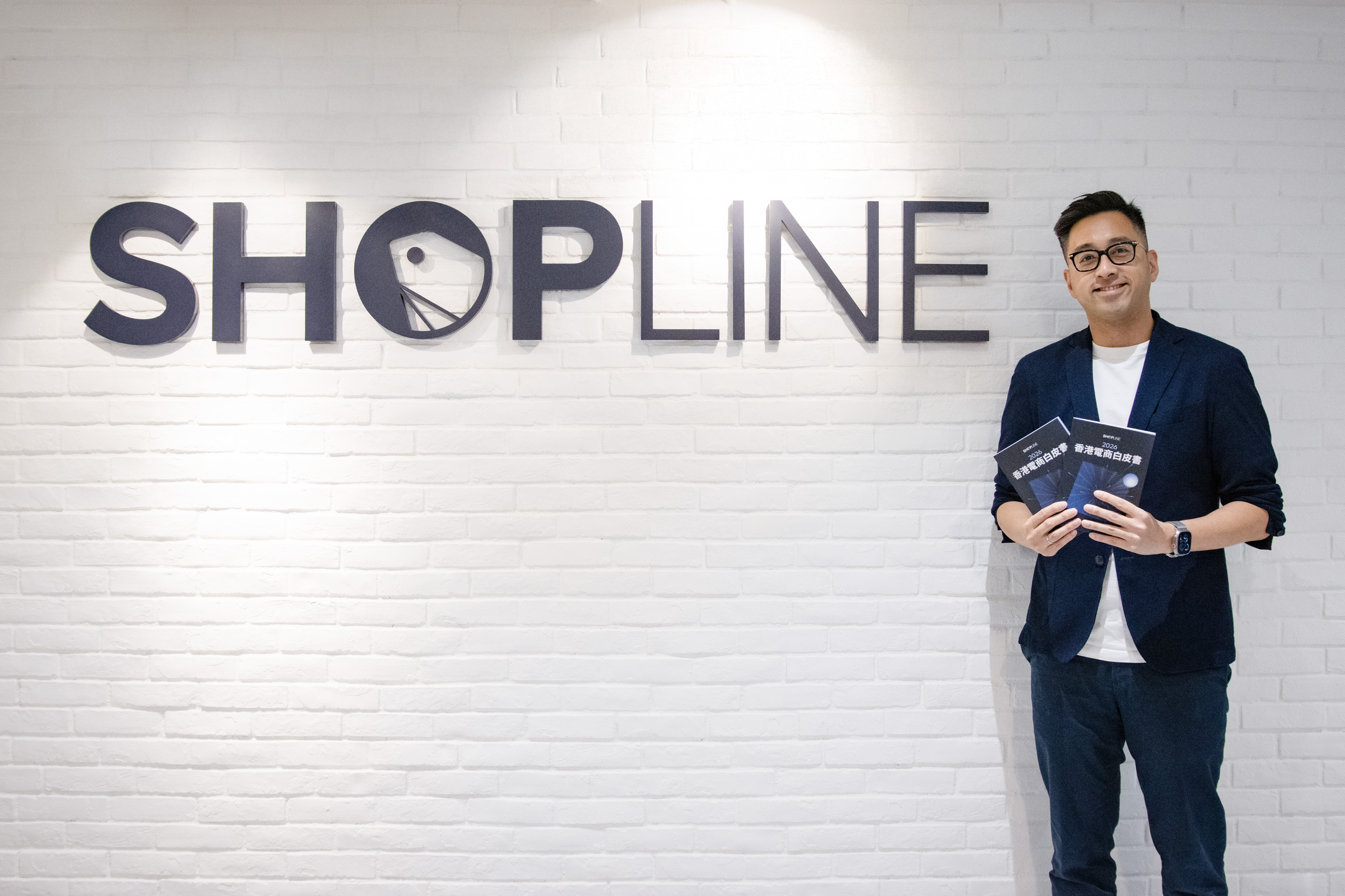 SHOPLINE 香港總經理簡家樂（Vincent）今（16 日）發布《2026 香港電商白皮書》，並提出聚焦於三大發展方向構建 AI 應用生態，將 AI 真正落地實踐，致力實現邁向 Agentic Ready 的零售願景。